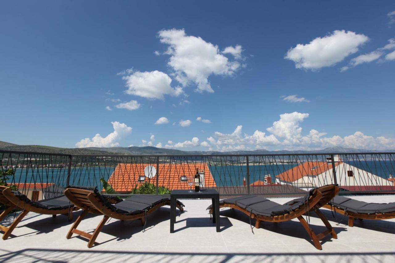 Apartment With Terrace And Sea View - Lucic Trogir Exterior foto