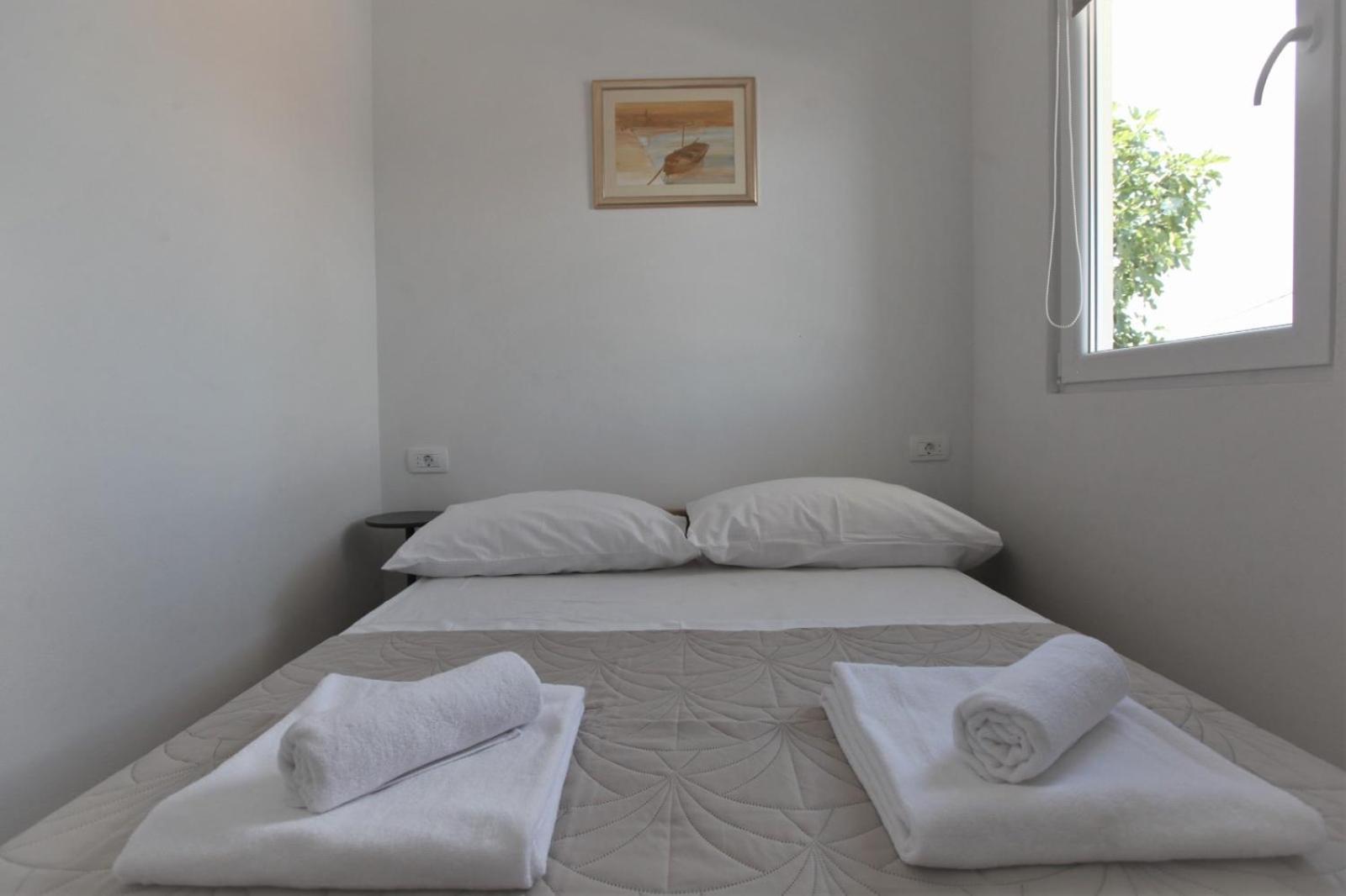 Apartment With Terrace And Sea View - Lucic Trogir Exterior foto