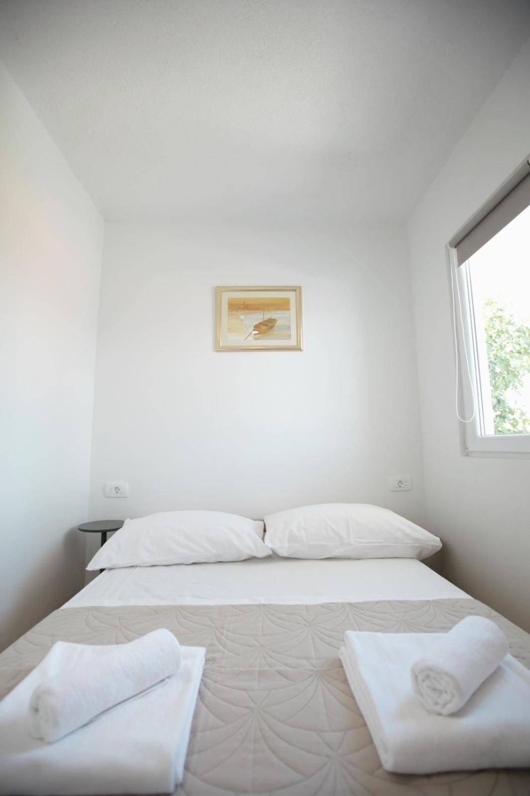 Apartment With Terrace And Sea View - Lucic Trogir Exterior foto