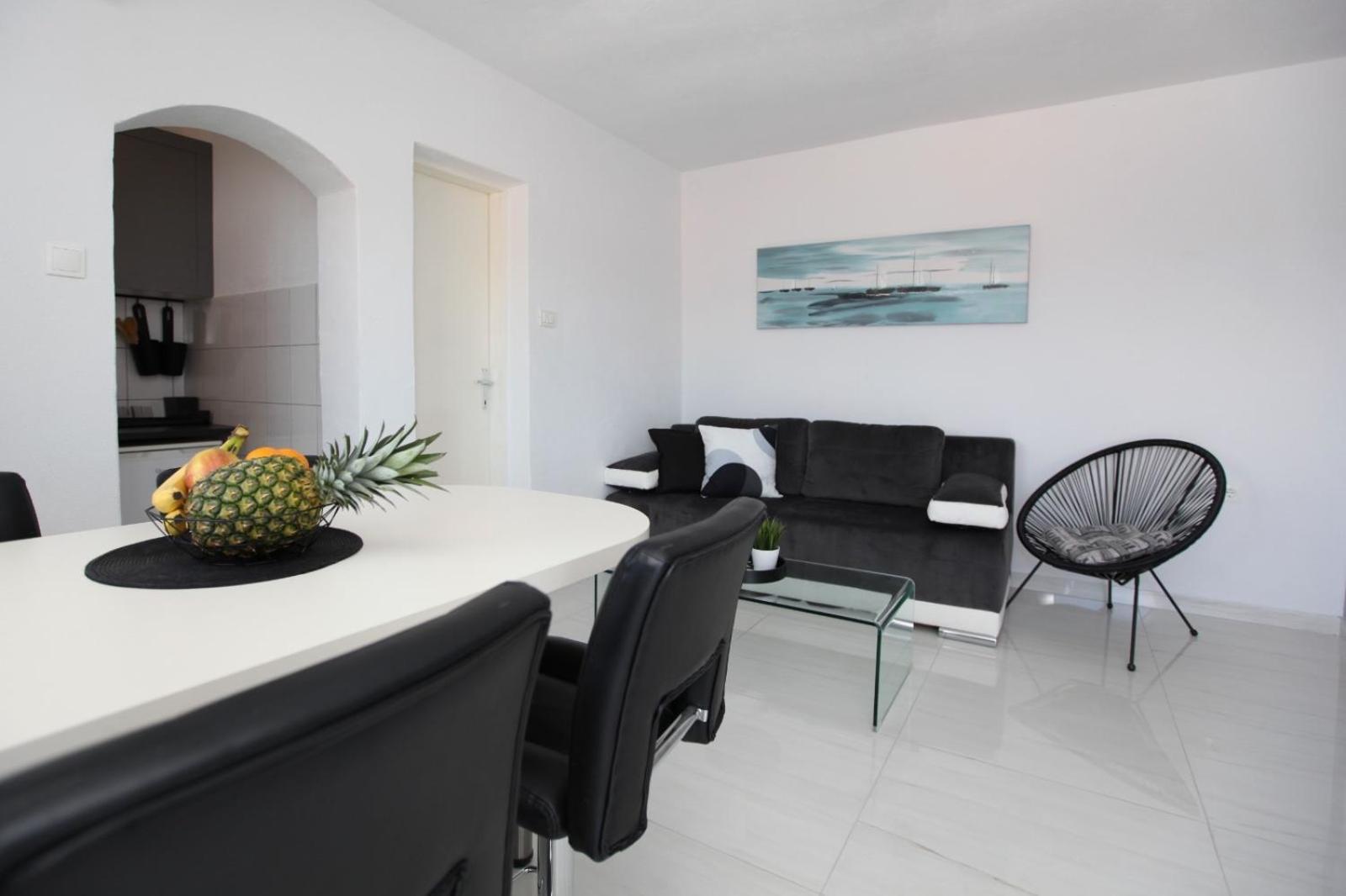 Apartment With Terrace And Sea View - Lucic Trogir Exterior foto